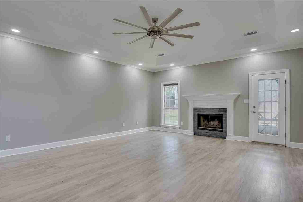 4604 Brittany Dr #1 - Photo 4 of 31