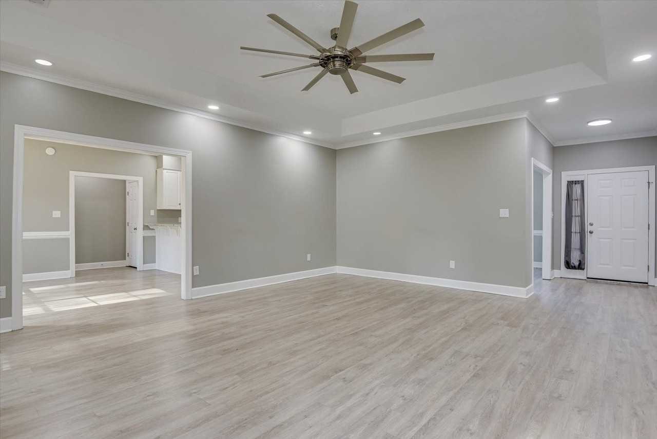 4604 Brittany Dr #1 - Photo 6 of 31