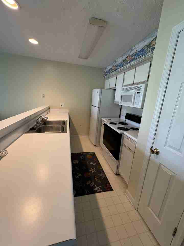 556 White River Drive. 44B - 1 #1 - Photo 6 of 14