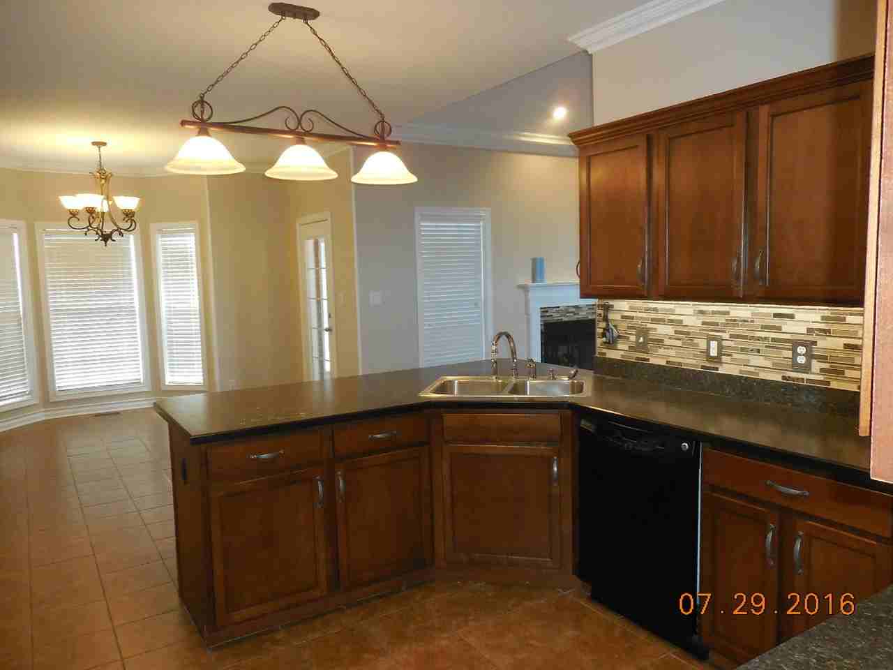 426 Treemont Dr - Photo 7 of 24