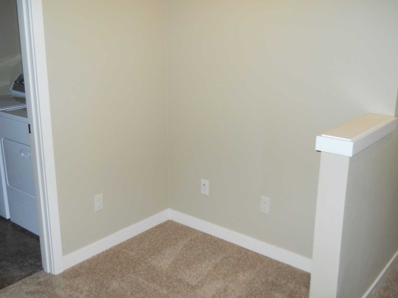 11615 174th St E - Photo 2 of 9