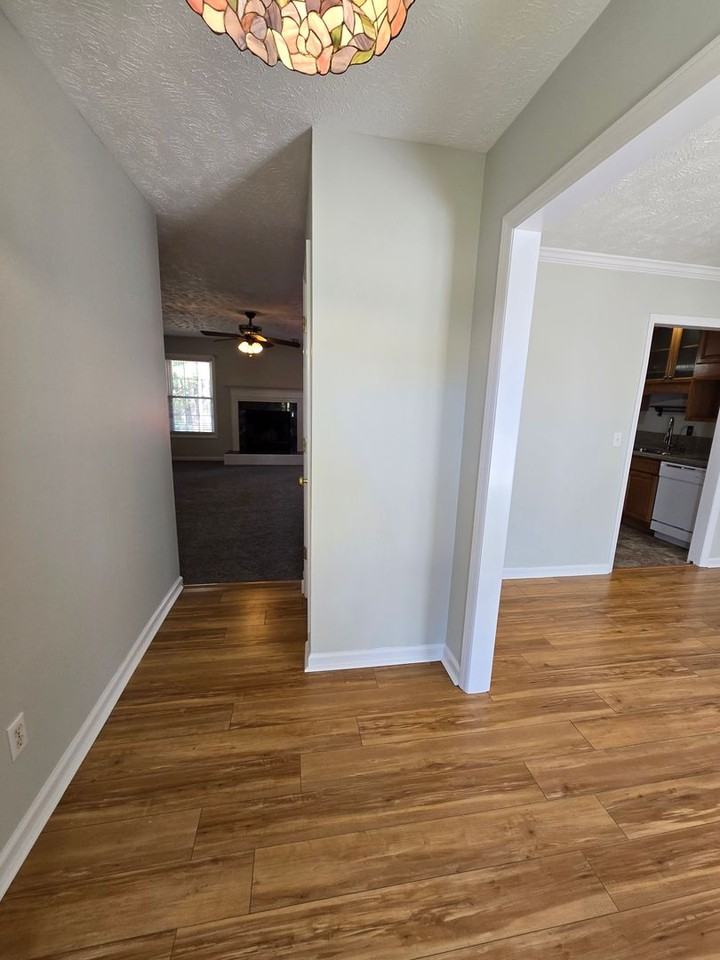 39 Wedgewood Ct - Photo 2 of 15