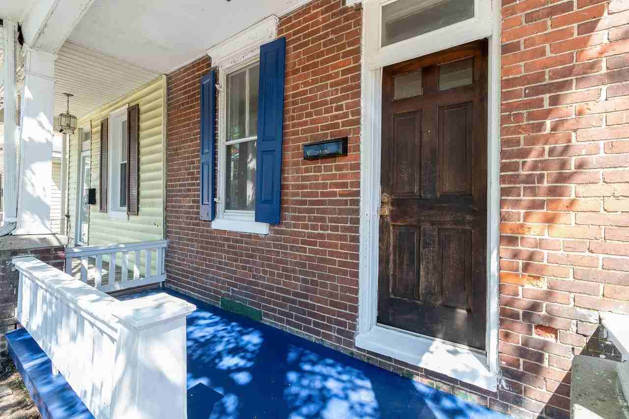 517 N Pitt St - Photo 2 of 23