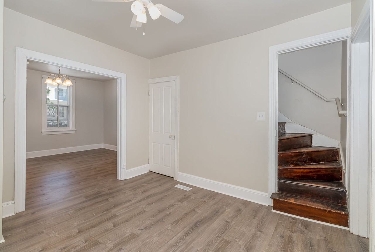 517 N Pitt St - Photo 6 of 23