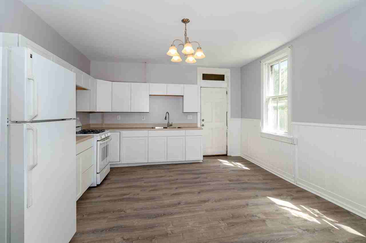 517 N Pitt St - Photo 7 of 23