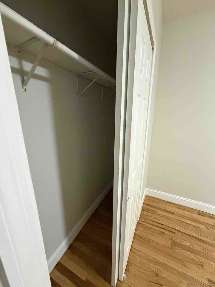 1137-1139 Summit Ave - Photo 7 of 9