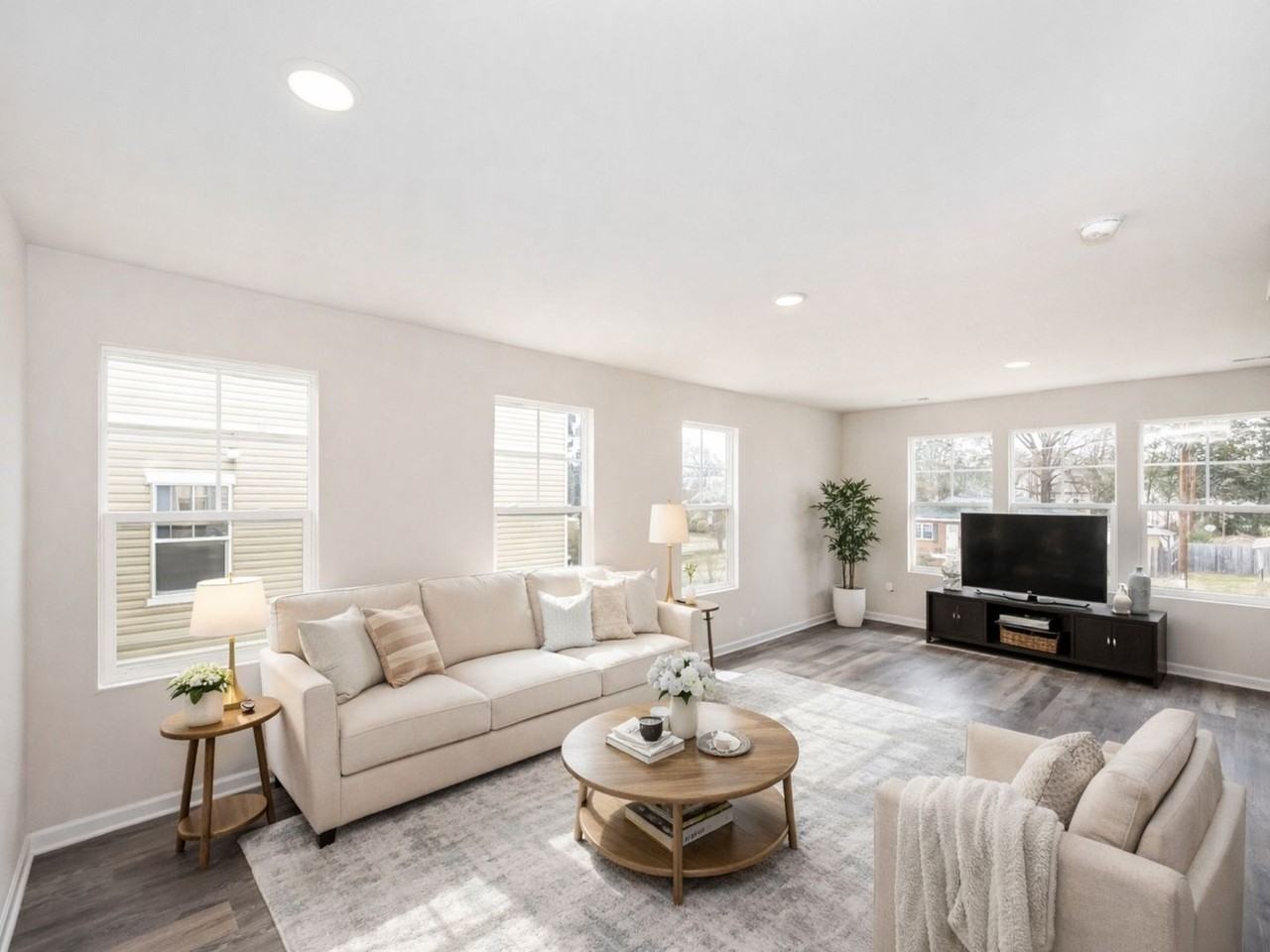 217 Kennerly Ave - Photo 2 of 24