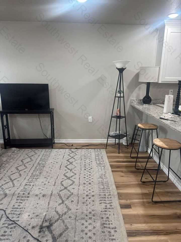 3116 Westminster Dr - Photo 6 of 19