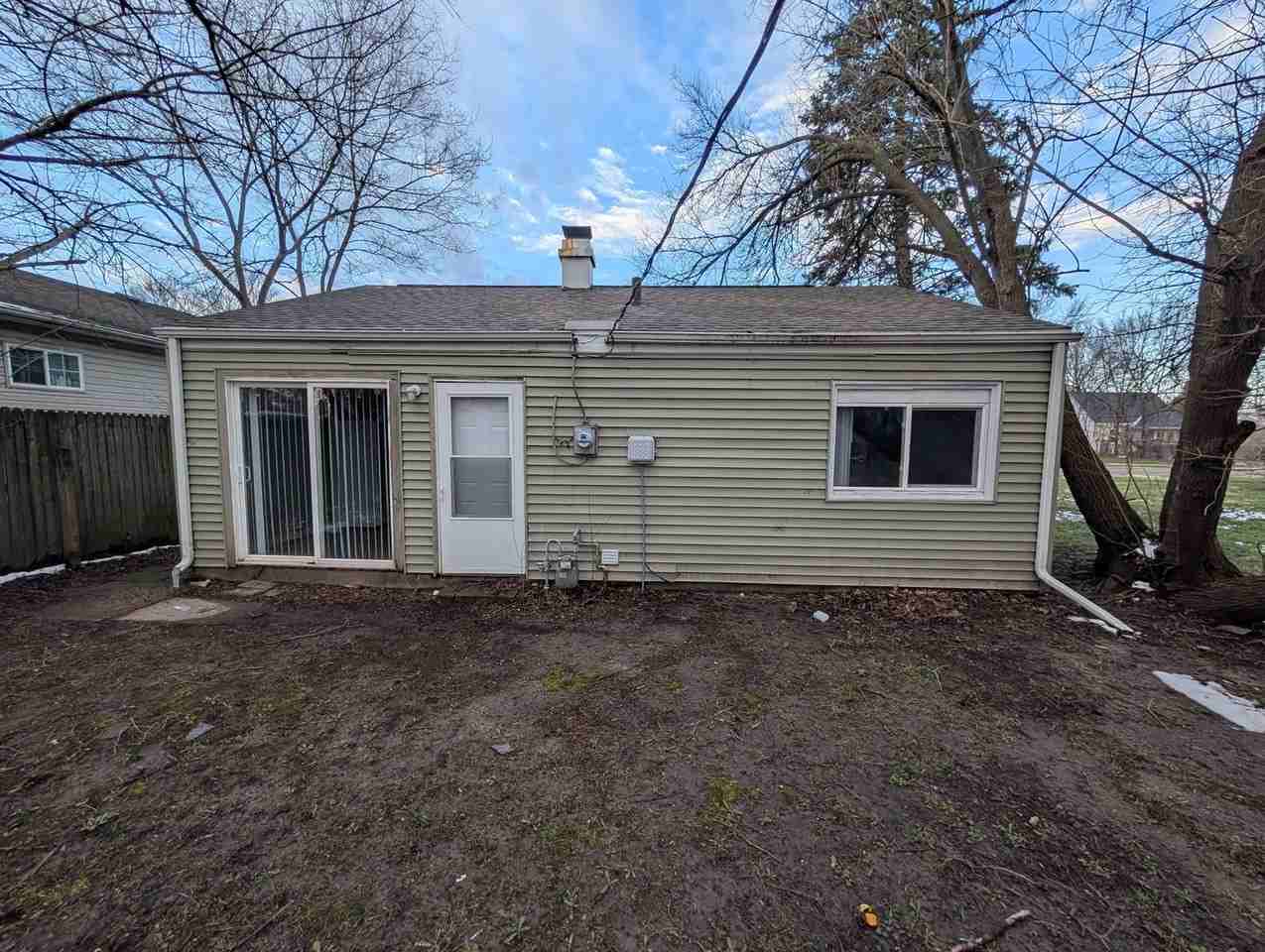 1318 N Meade St - Photo 2 of 9