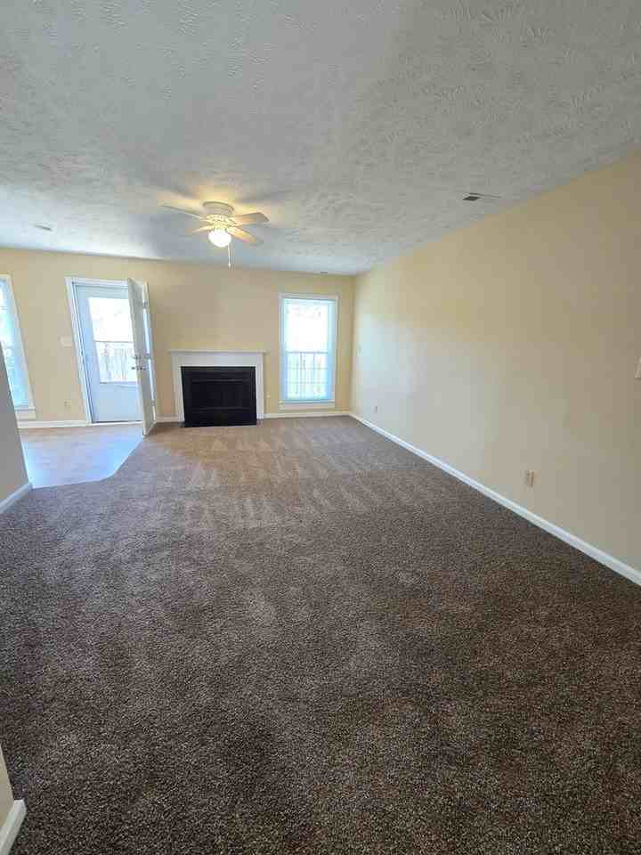 1728 Veanna Dr - Photo 3 of 12