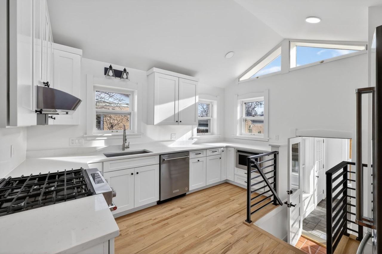 2022 S Corona St - Photo 7 of 25