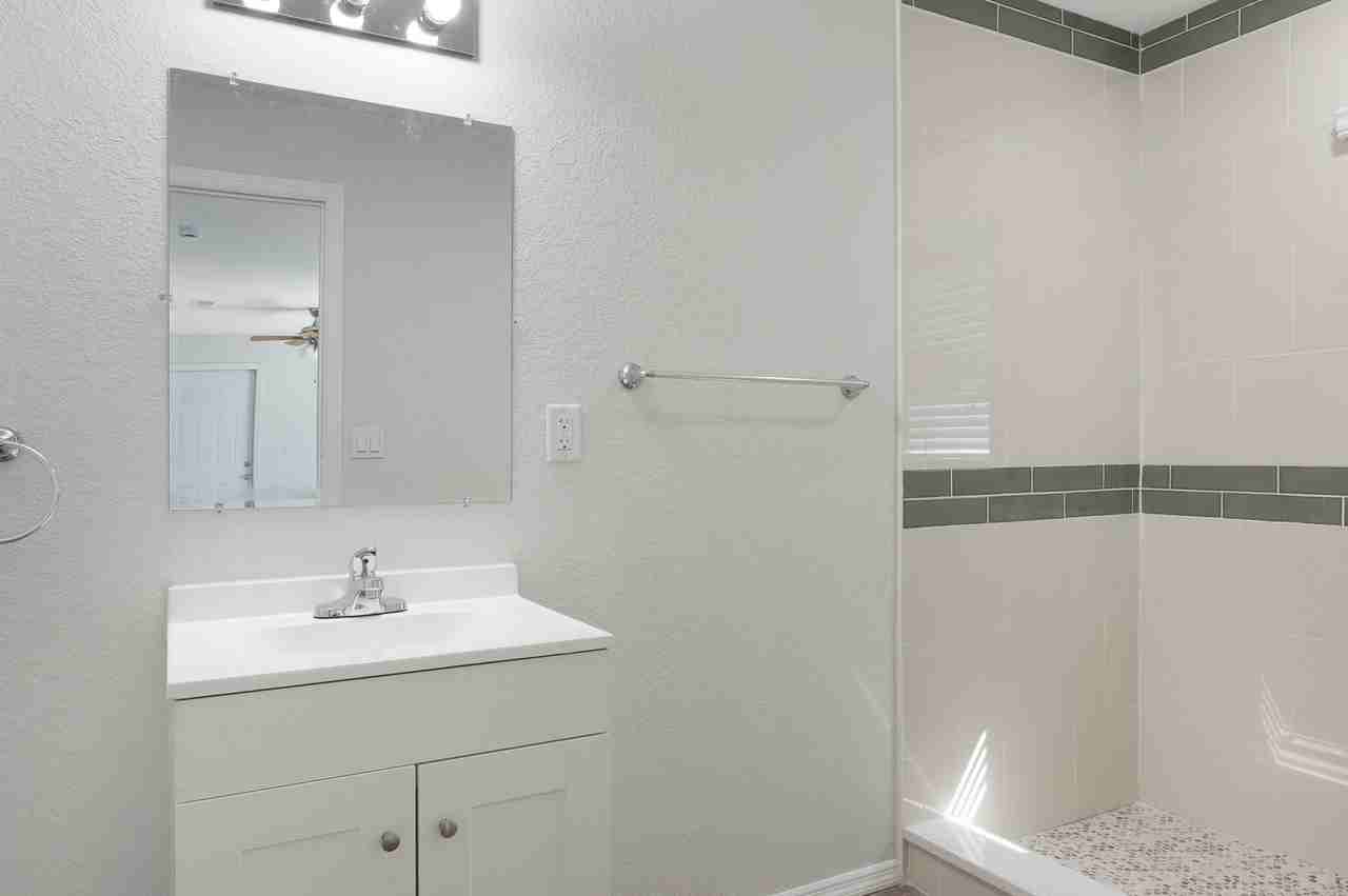 4456 21st St N - Photo 4 of 20