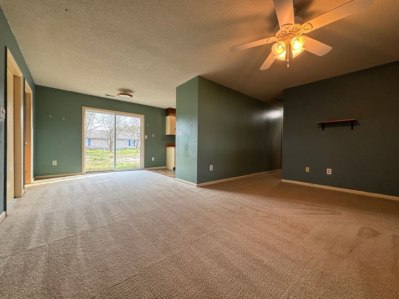 1211 Blue Creek Rd - Photo 3 of 18