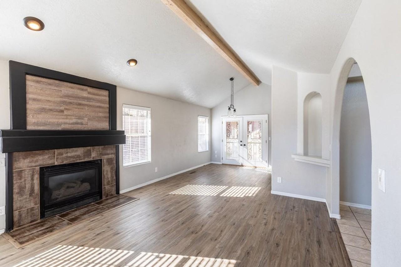 2280 Abronia Cir - Photo 7 of 23