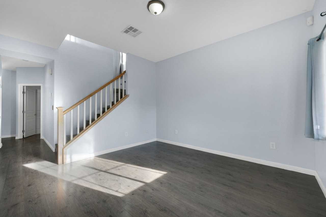 1824 Peridot Point St - Photo 3 of 30