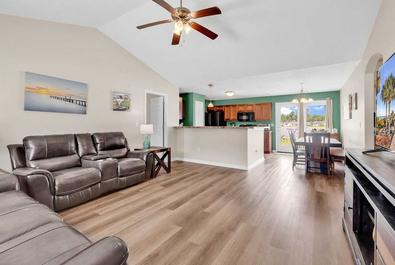 278 Encore Cir - Photo 2 of 23