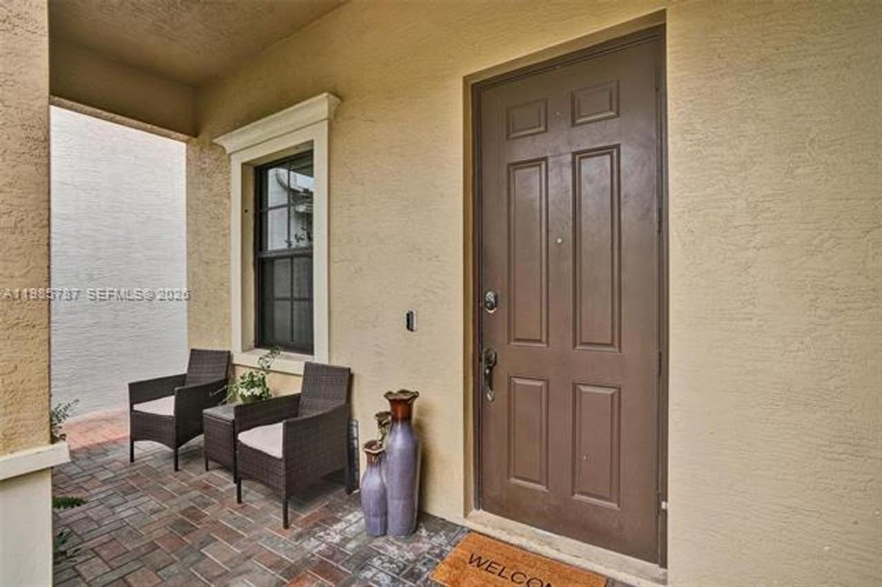 760 Ne 193rd Ter - Photo 3 of 50