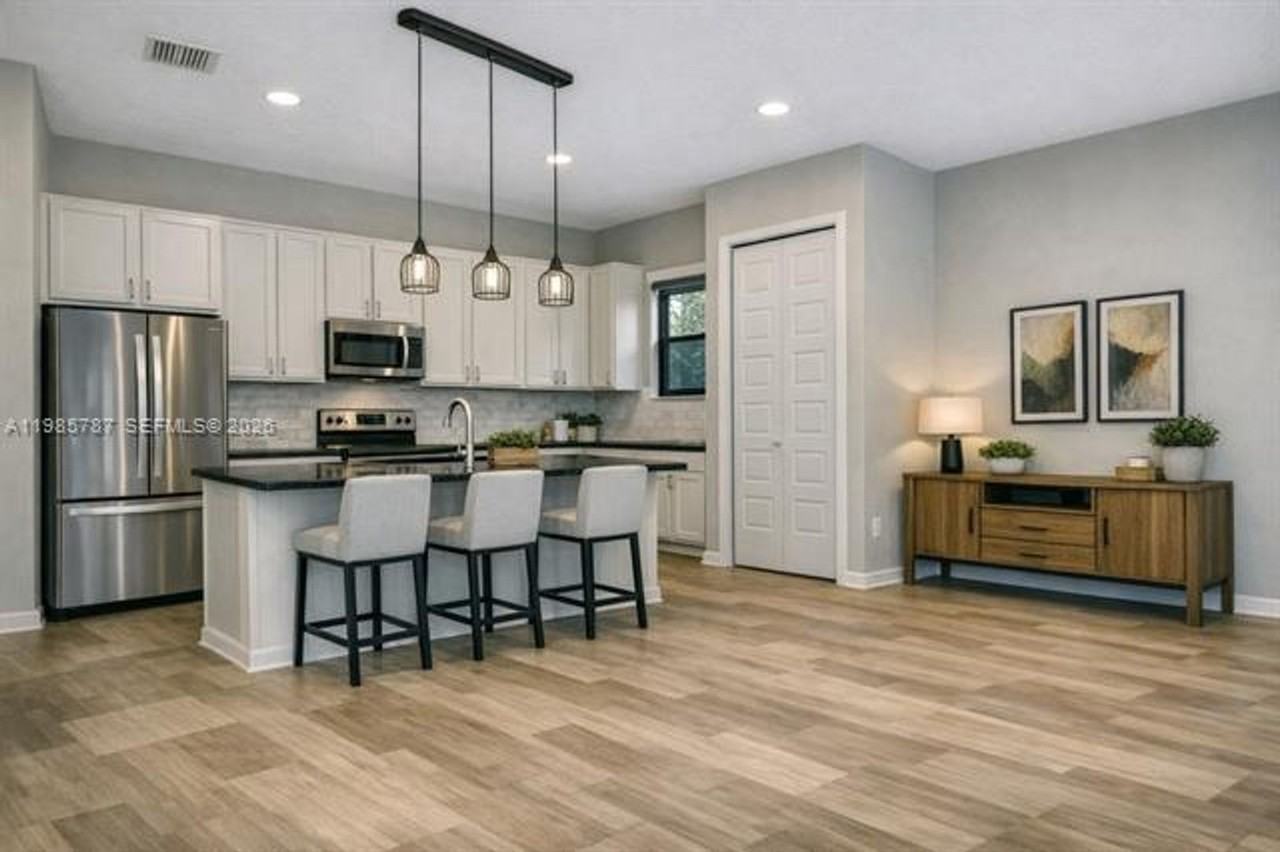 760 Ne 193rd Ter - Photo 6 of 50