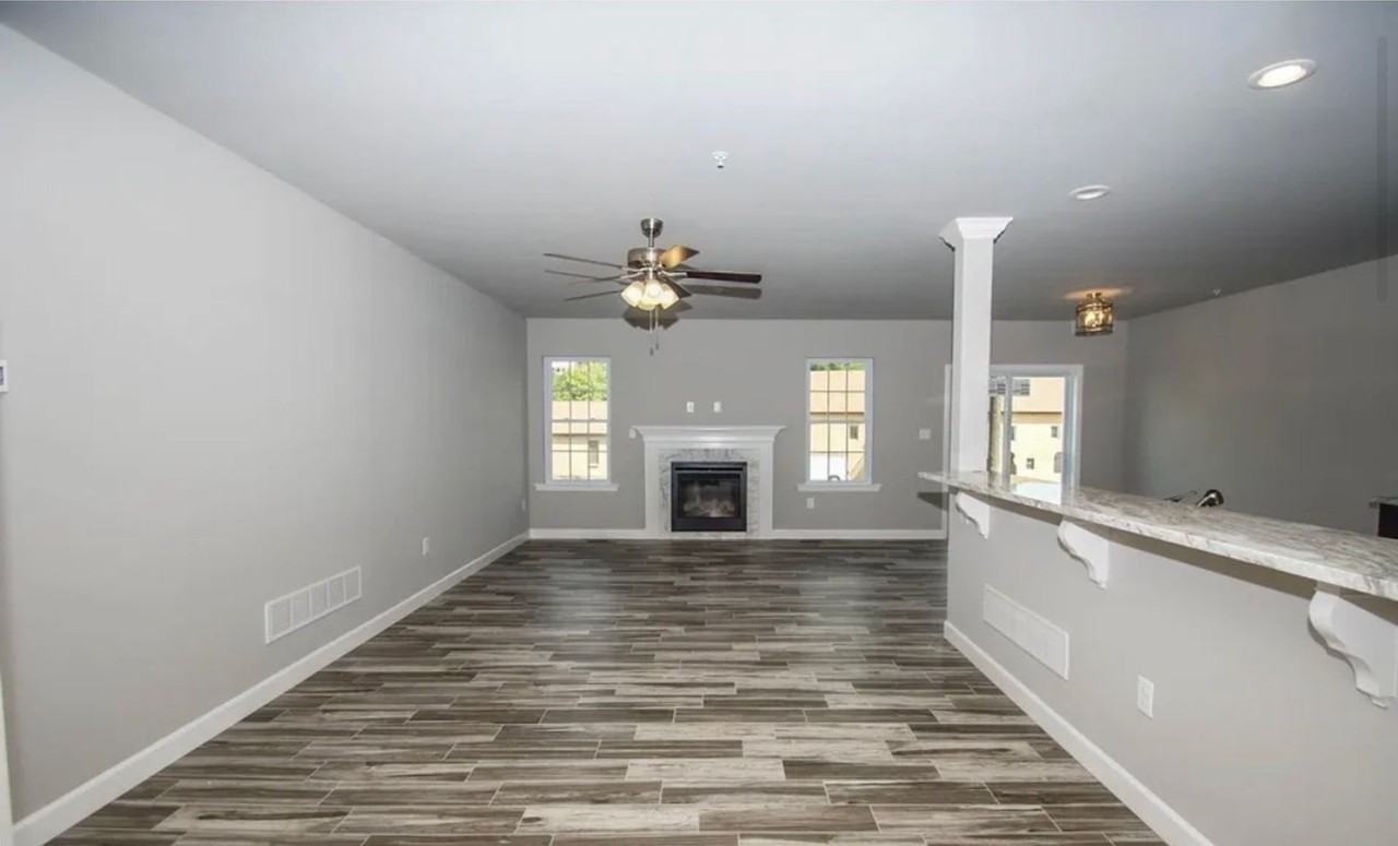 515 Elm St - Photo 3 of 25