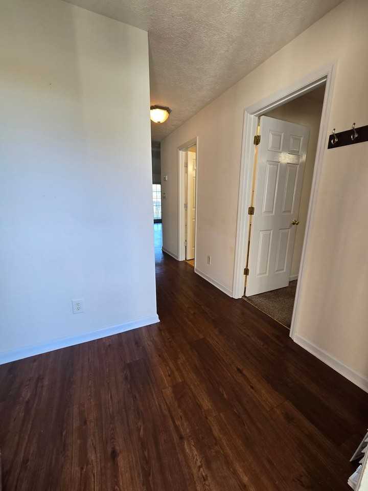 2713 Preston Woods Ln - Photo 3 of 15