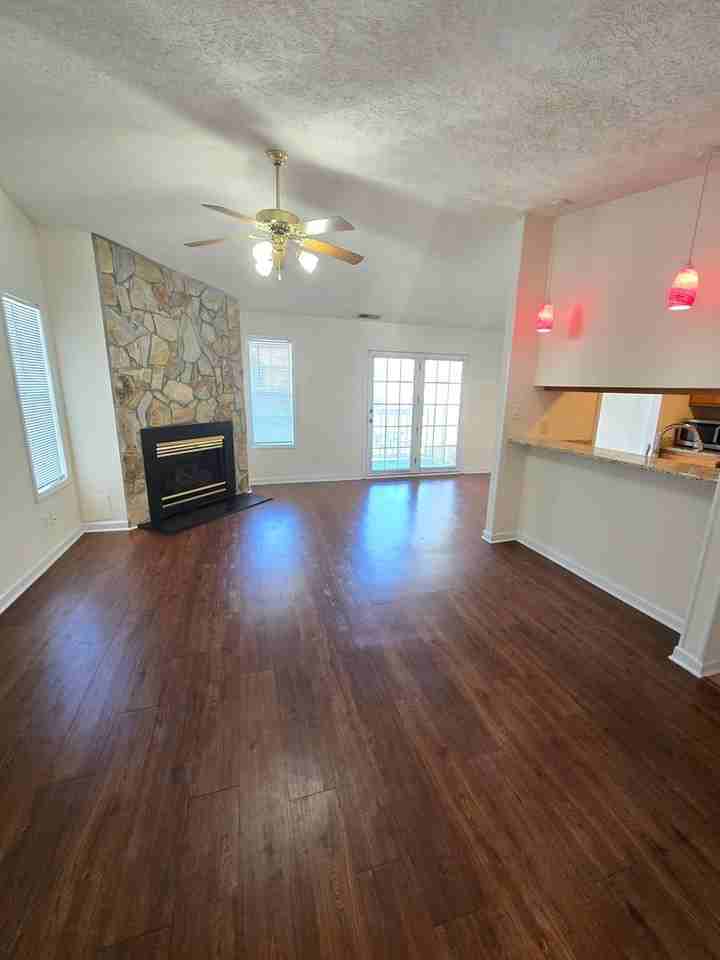 2713 Preston Woods Ln - Photo 4 of 15