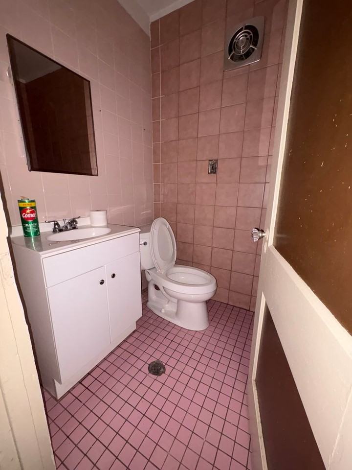 4835 N Broad St - Photo 5 of 7