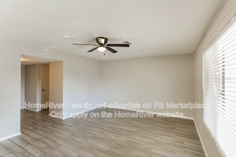 3447 N 51st Ave - Photo 4 of 22