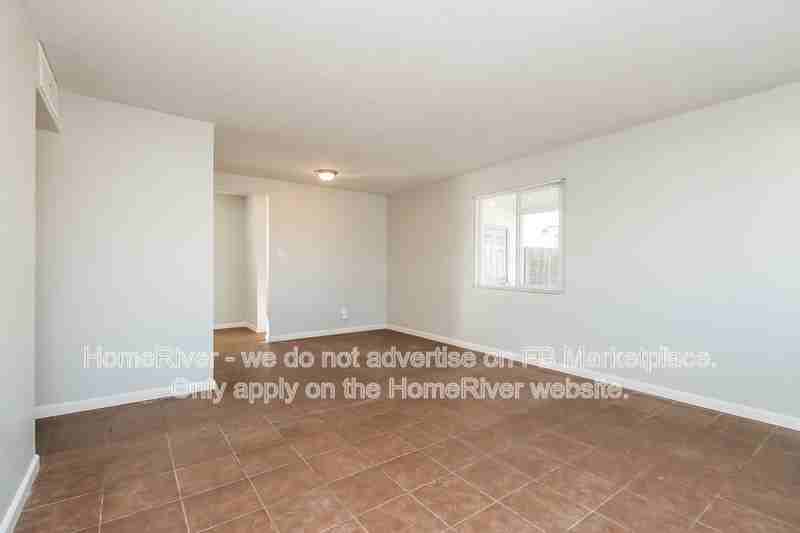 2819 W Montebello Ave - Photo 4 of 19