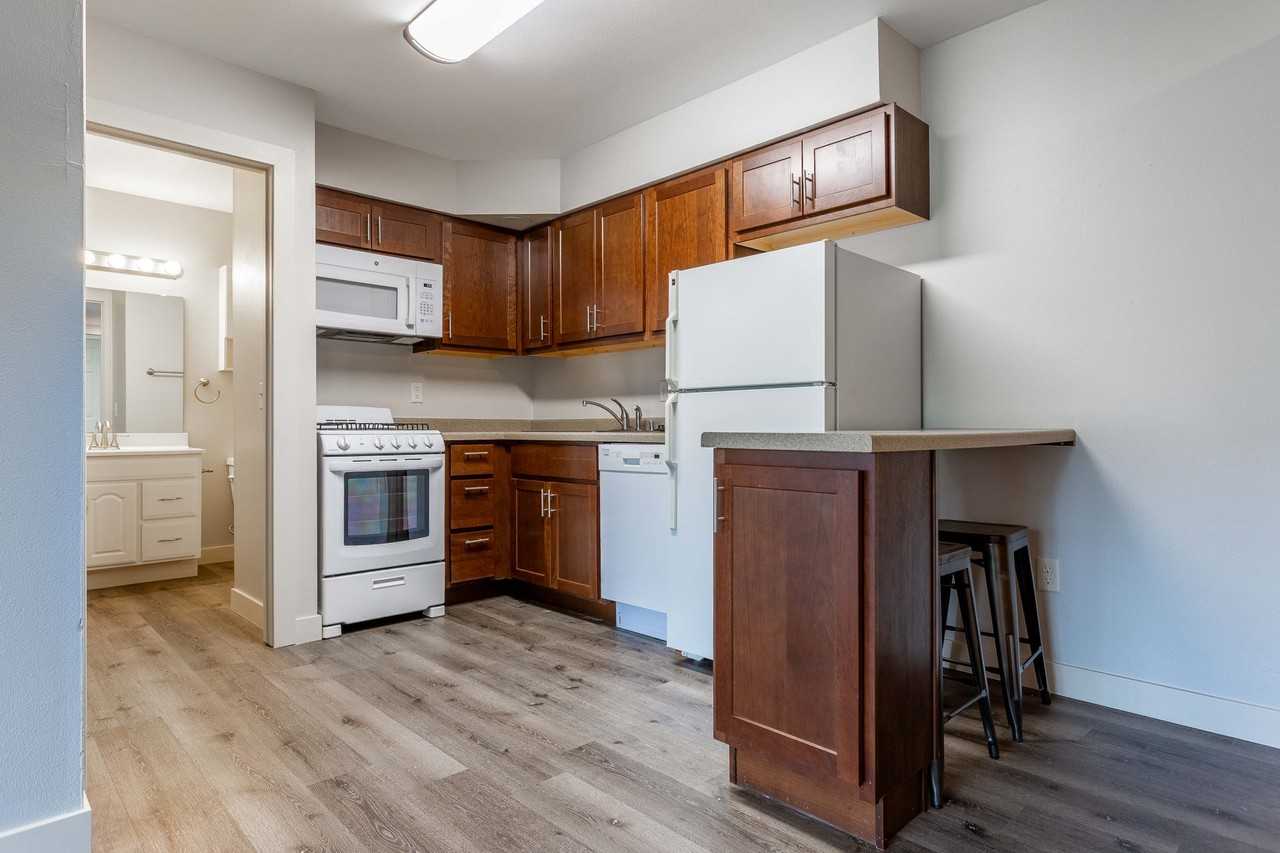 Middleton Commons - Photo 7 of 50