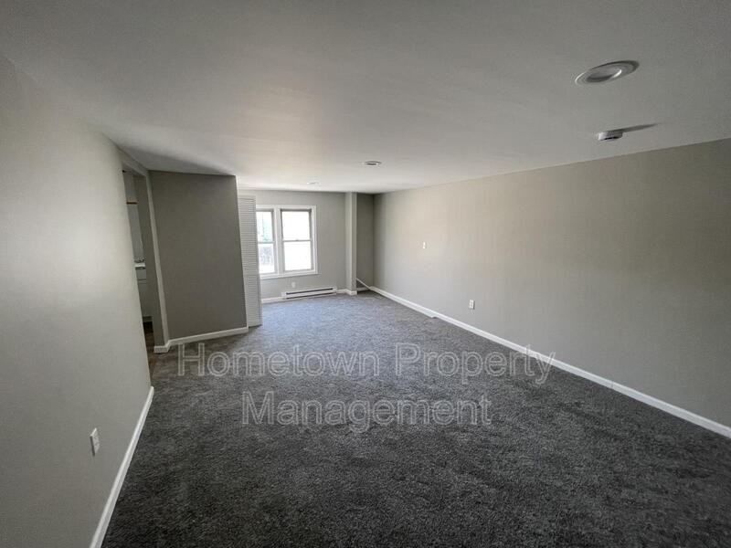 663 E Market St #665APT4 - Photo 2 of 8
