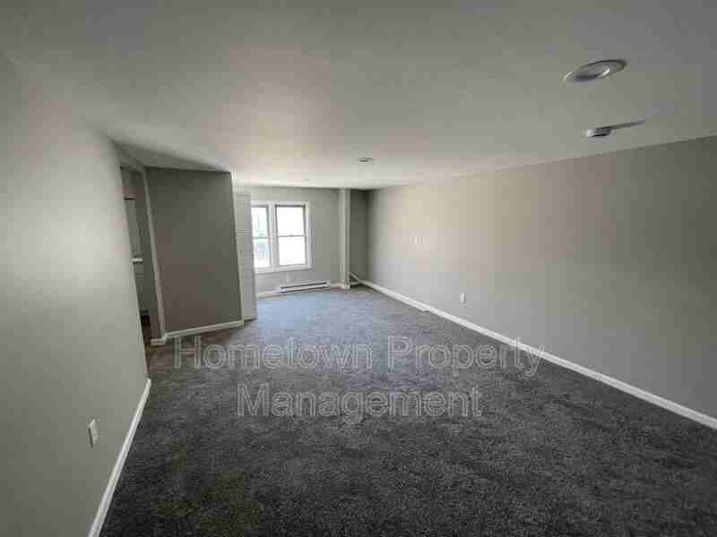 663 E Market St #665APT4 - Photo 3 of 8
