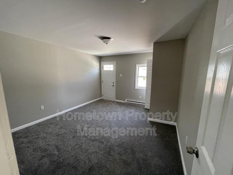 663 E Market St #665APT4 - Photo 4 of 8