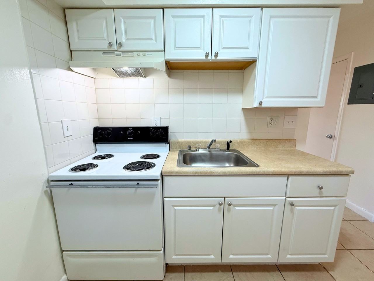 2918 Jackson Street - Photo 4 of 14