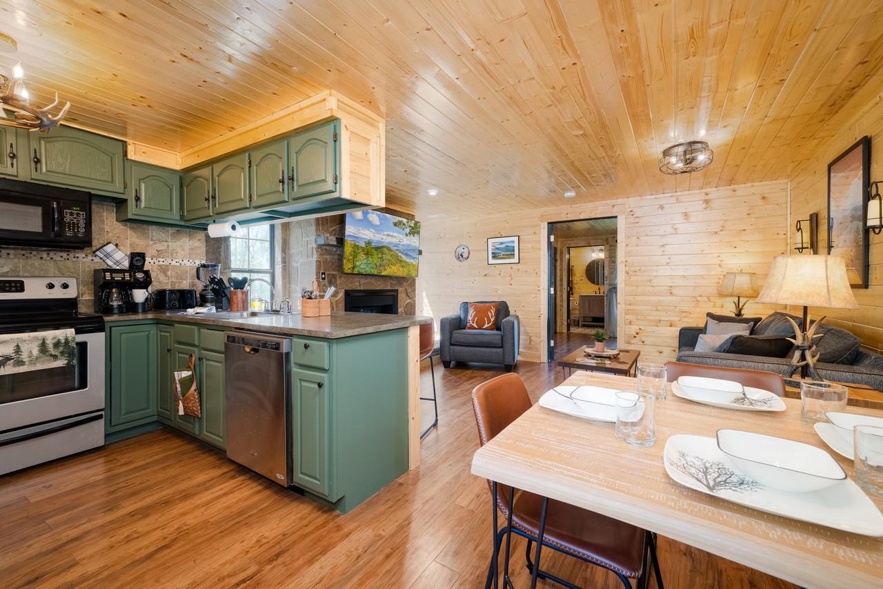 4249 Dollys Drive - Photo 7 of 30