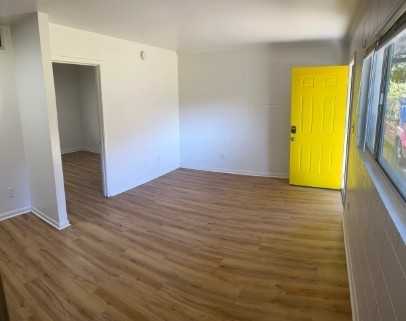 505 Shephard Street - Photo 3 of 11