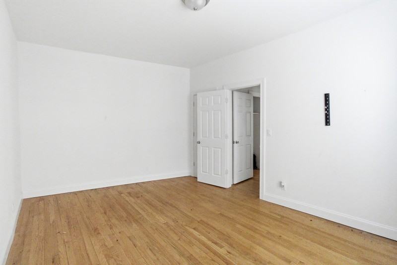 649 Chancellor Ave #4 - Photo 4 of 6