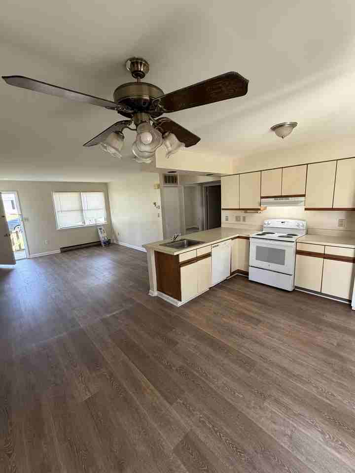 96 Picture Mountain 2 - Photo 3 of 10