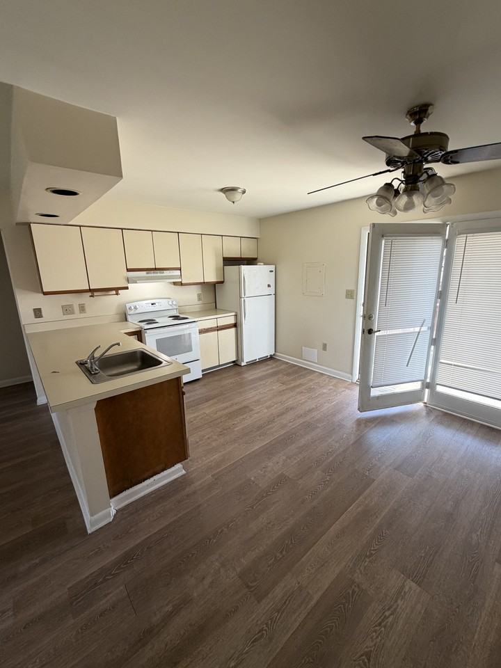 96 Picture Mountain 2 - Photo 4 of 10