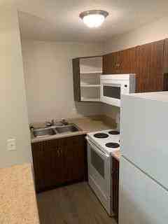 828 South 500 East - Photo 6 of 8