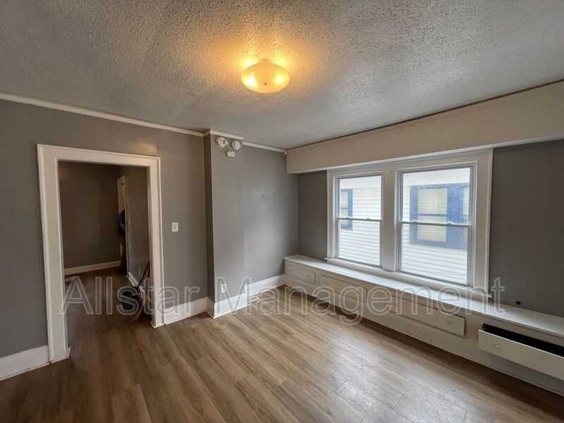 10006 Lamontier Ave - Photo 6 of 17