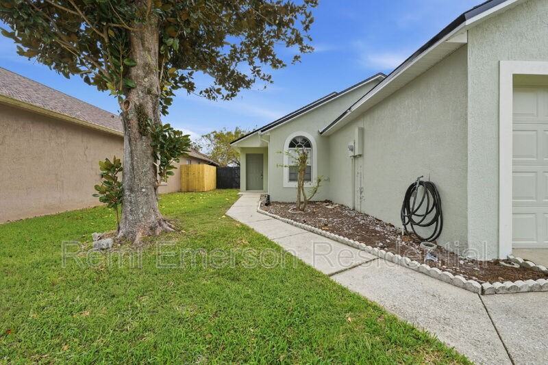 12714 Paddle Ct - Photo 3 of 26