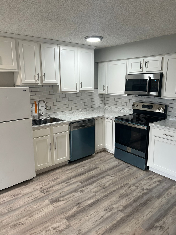 1943 Dallas Street - Photo 2 of 13