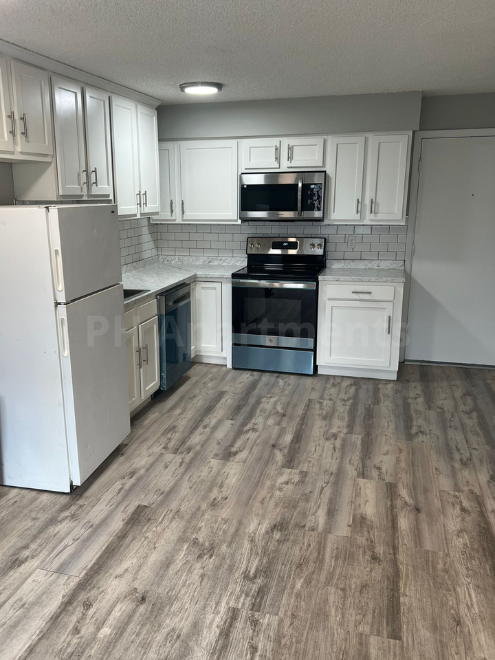 1943 Dallas Street - Photo 3 of 13