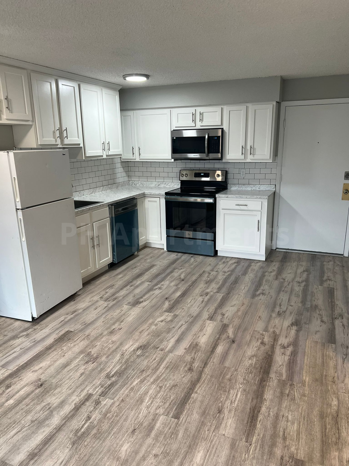 1943 Dallas Street - Photo 4 of 13