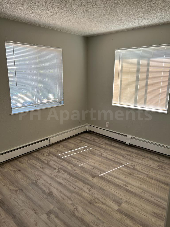 1943 Dallas Street - Photo 5 of 13