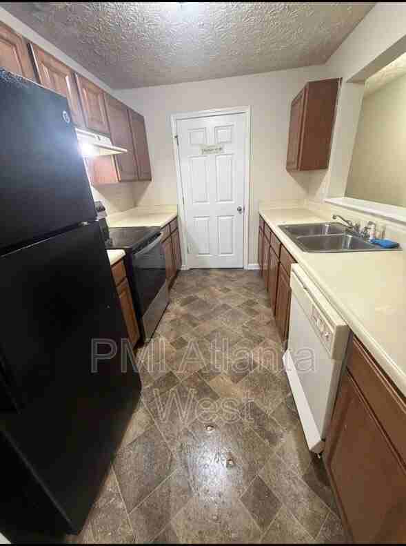 7203 Waldrop Pl - Photo 2 of 9