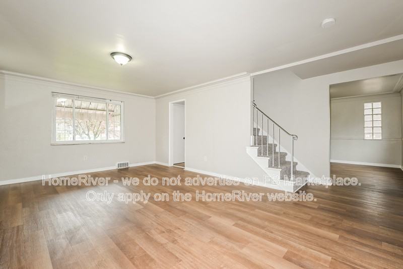 2502 Gaywood Dr - Photo 2 of 17