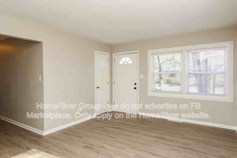 14904 Bellaire Ave - Photo 6 of 21