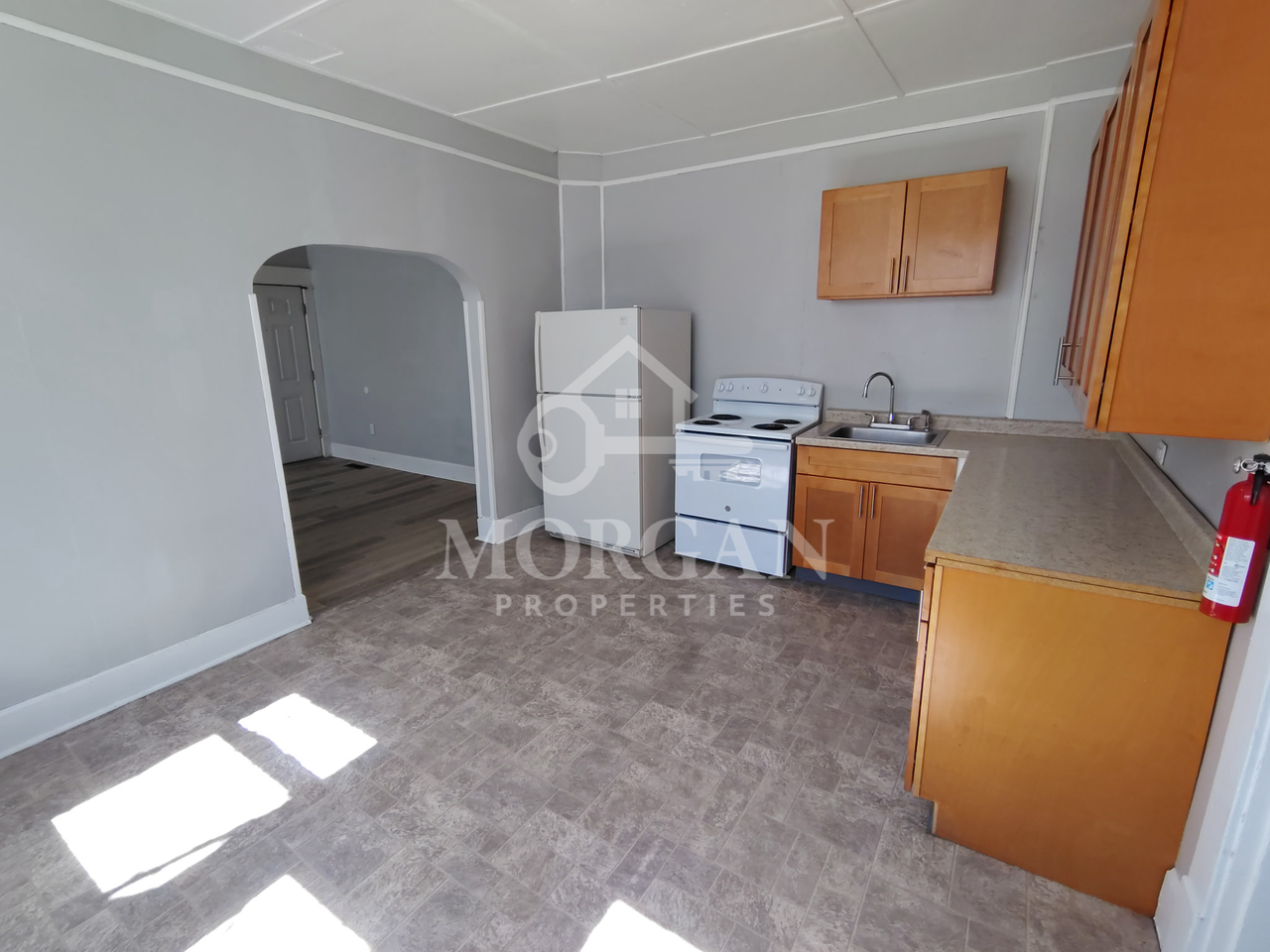 326 Bundy Avenue - New Castle - Photo 3 of 5