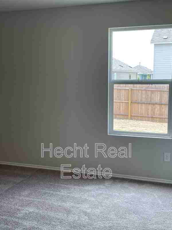 10754 Prusiner Dr - Photo 3 of 11